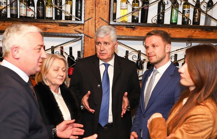 Teško je očekivati da se već u srijedu potpiše sporazum, ali se radi na smjernicama. Sporazum bi mogao biti preciziran do sredine narednog mjeseca.
