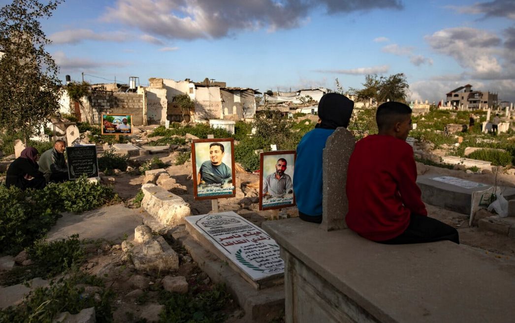 Srceparajuće slike iz Gaze i ovog Bajrama: Palestinci posjećuju mezarje, opet nisu dočekali mir