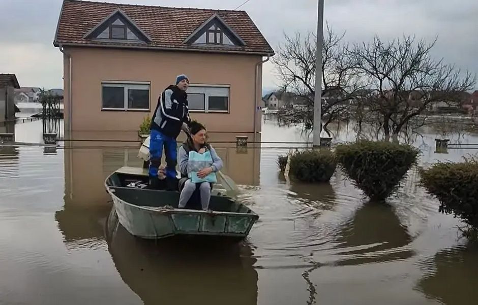 Mada je stanje u Prijedoru danas značajno bolje nego jučer, vodostaji rijeka Sane i Gomjenice su u opadanju, ali iza sebe ostavljaju pustoš