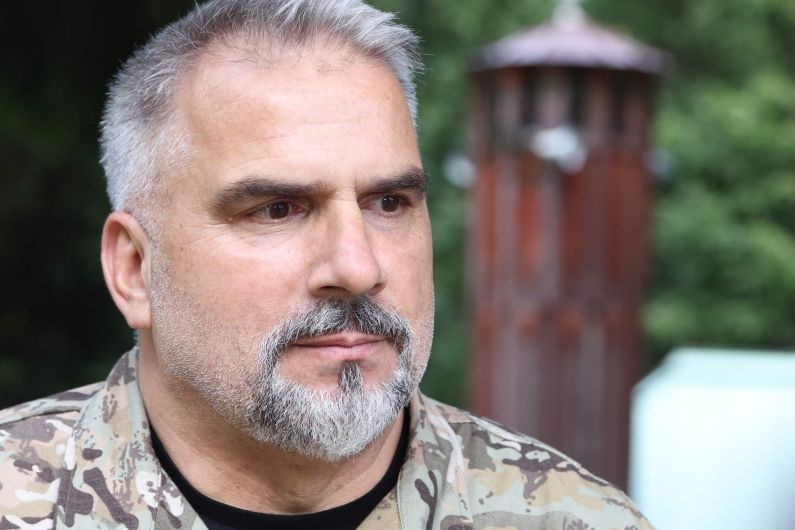 Moramo držati naše predstavnike vlasti svih nivoa odgovornim i konstantno tražiti i jasno im naglašavati tu njihovu odgovornost, kazao je