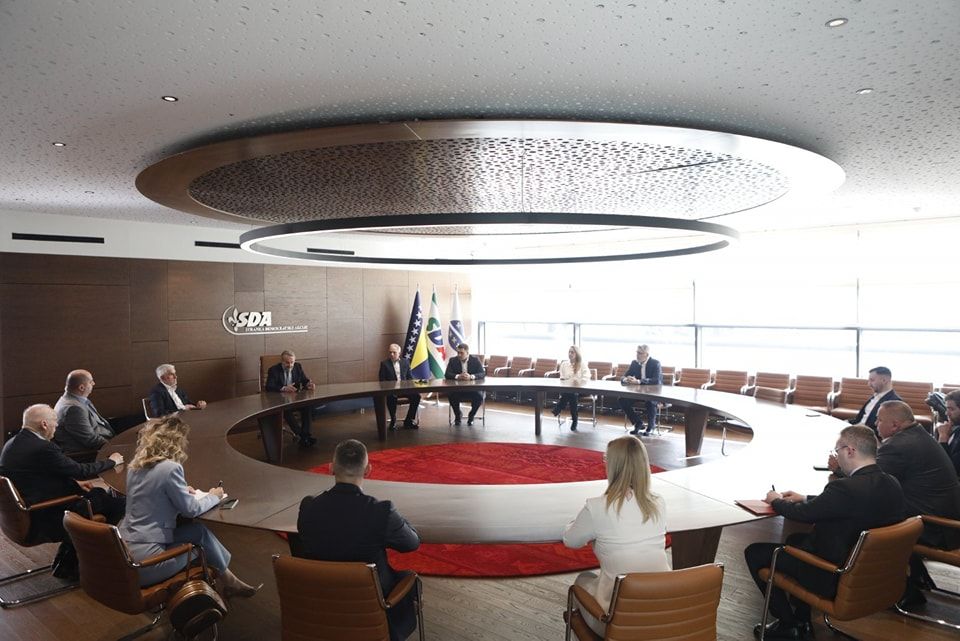 SDA i sestrinske stranke iz regiona: Najoštrije osuđujemo separatističke politike i postupke
