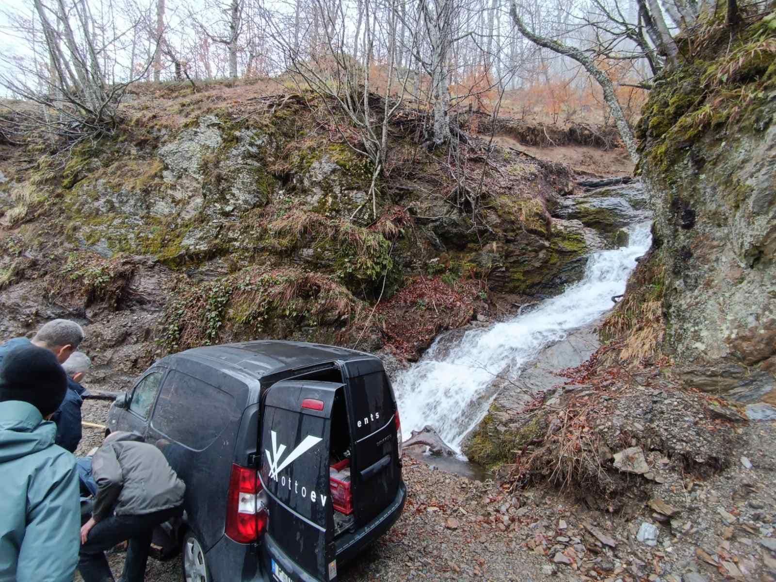 Spasilačka akcija u Hercegovini: Policija i dobrovoljci izvukli zaglavljene njemačke turiste
