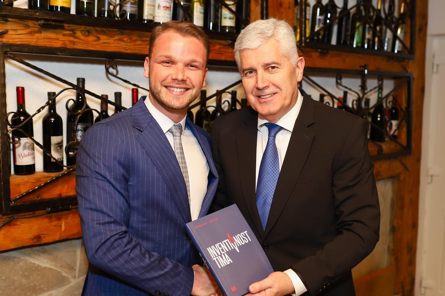 Nakon sastanka Stanivuković je na svom Facebook profilu objavio fotografije sa sastanka, na kojim se vidi da su svi bili dobro raspoloženi.