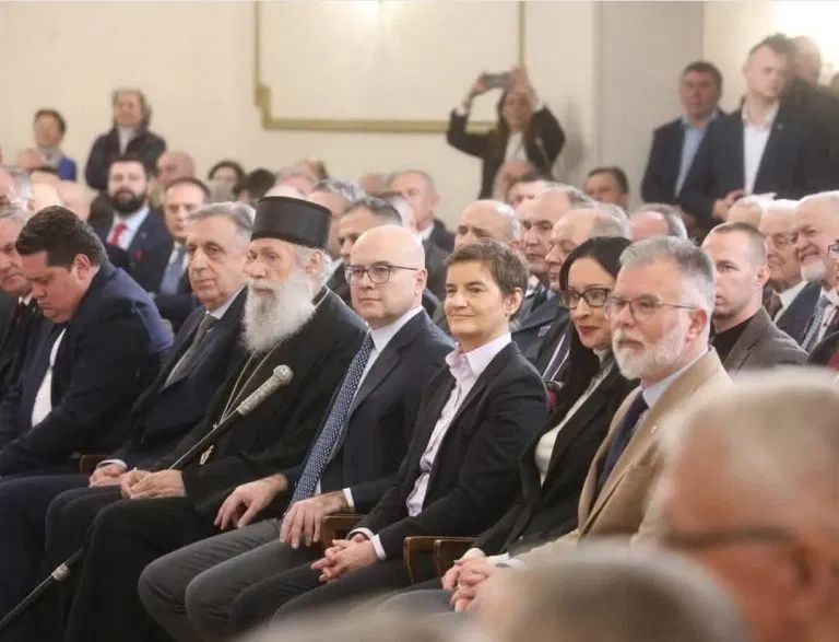 Pospanko iz entiteta RS! Stevandić na tri sastanka zaspao: Radi prekovremeno na rušenju države
