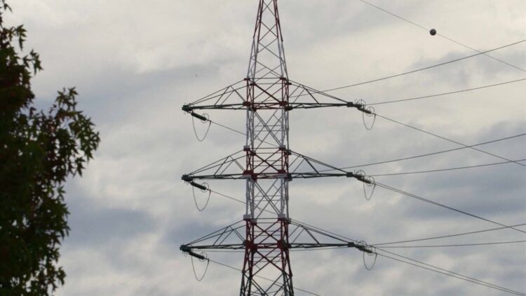 U javnosti se čak pojavila informacija da bi cijena električne energije mogla biti veća od polovine godine i to za 20 odsto. To niko nije demantovao.
