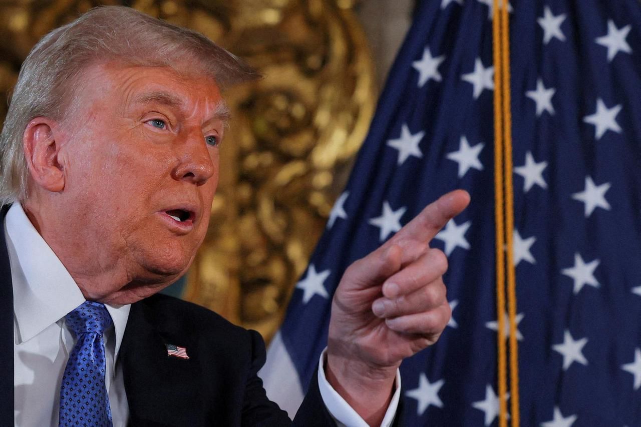 Američki predsjednik Donald Trump zaprijetio je Iranu bombardovanjem i sekundarnim carinama ako Teheran ne postigne dogovor s Washingtonom o nuklearnom programu.