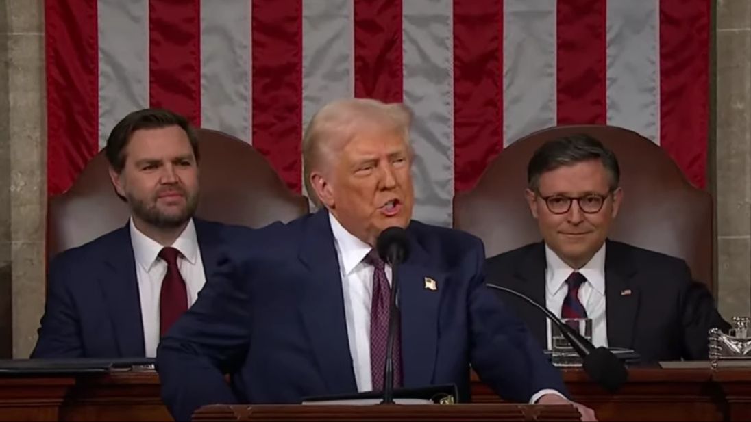 Trump je govorio o svojoj želji da pokrene novo "zlatno doba" i da "zabode američku zastavu na planeti Mars".
