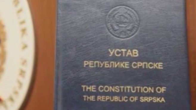 Kada je riječ o sudskoj vlasti, nadležnosti pretežno ostaju iste, s tim što Ustavni sud RS sada odlučuje o primjeni zakona i akata organa BiH na teritoriji RS