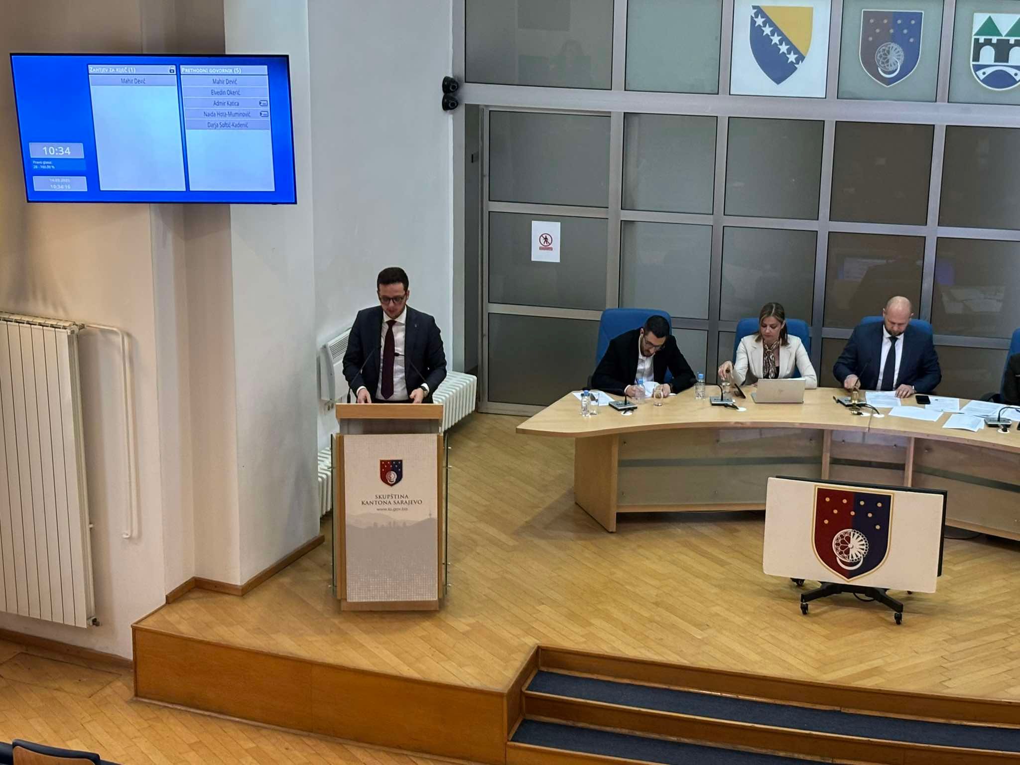 Izglasana smjena ministra Bojana Bošnjaka