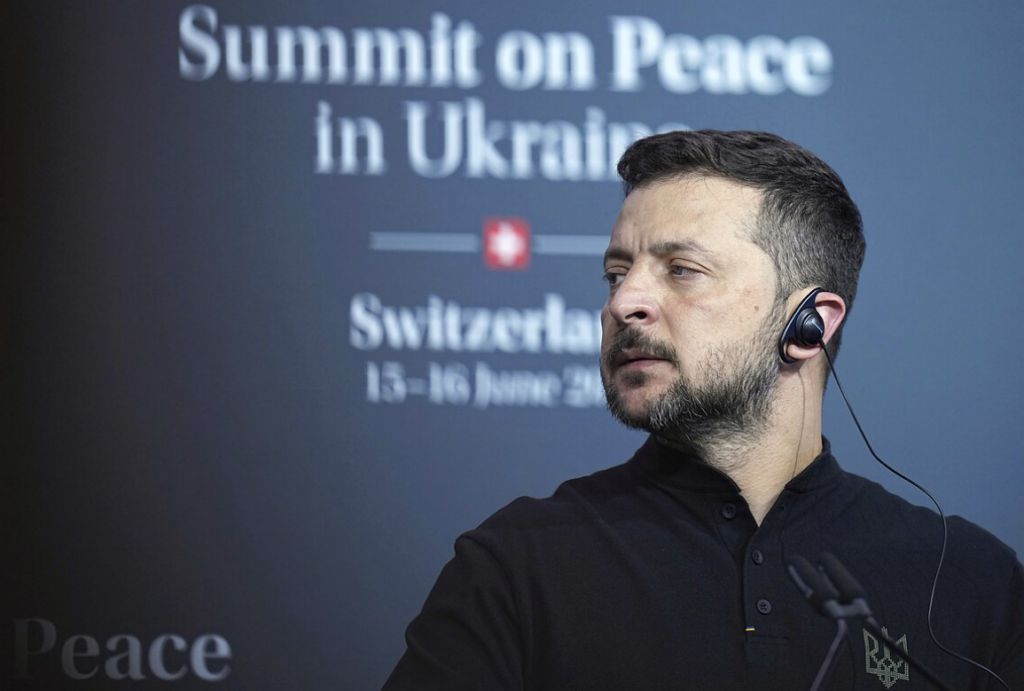 Zašto Zelenskij nikada ne nosi odijelo?