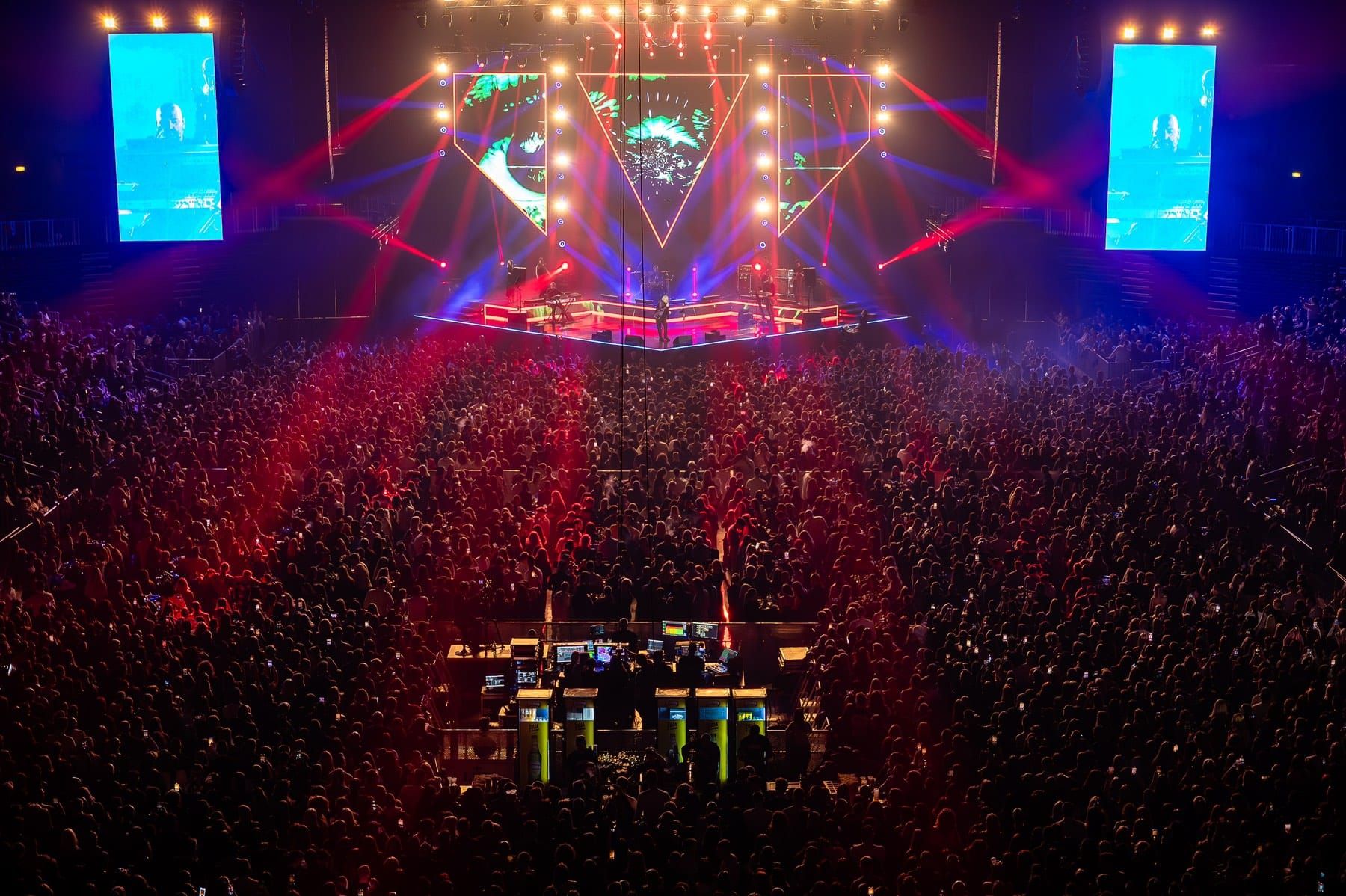 Željko Samardžić održao je 14. marta 2025. godine koncert u zagrebačkoj Areni. 