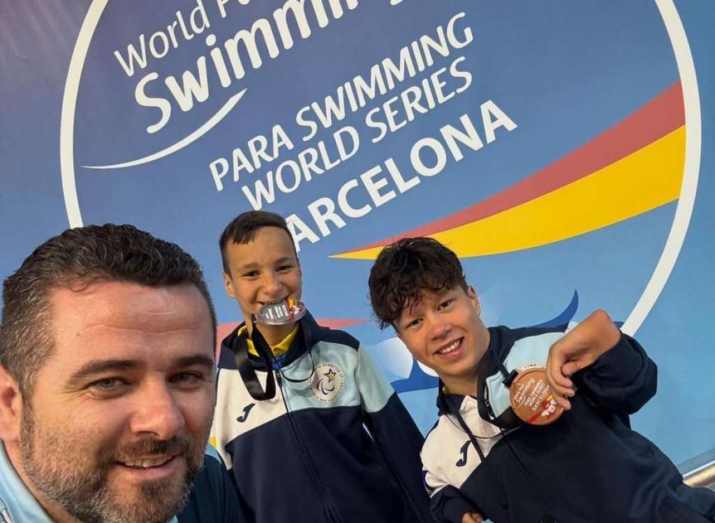 U večernjim finalnim utrkama, mladi bh. plivači briljirali su u juniorskoj konkurenciji discipline 50 metara delfin