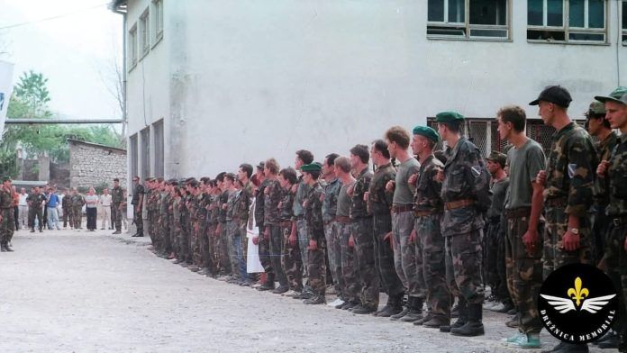 U tom vremenu  Krizni štab Mjesne zajednice Drežnica je aktivno djelovao u cilju zaštite mjesnog stanovništva i prostora MZ Drežnica.