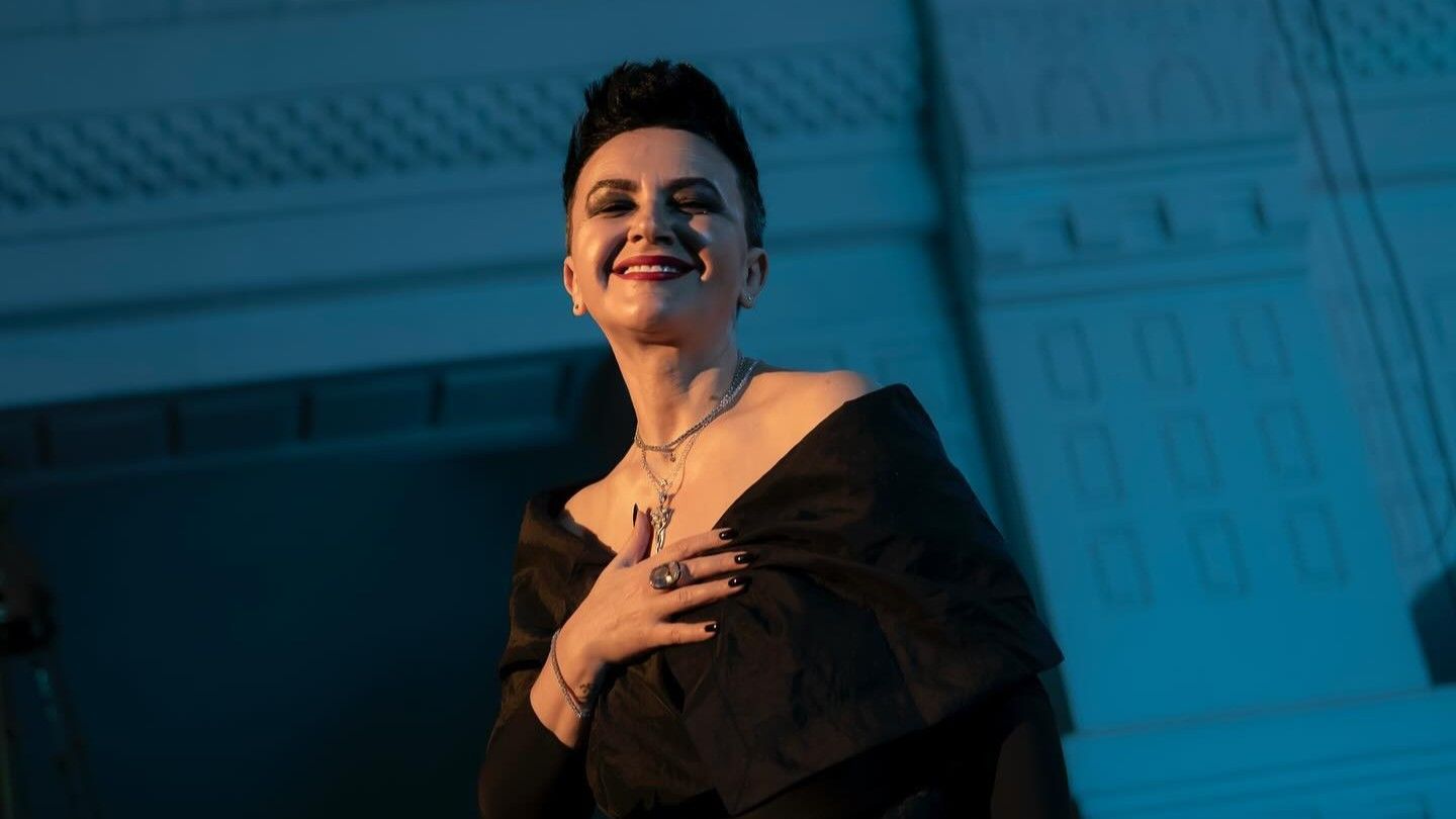 Uoči koncerta u Tešnju, za Hayat.ba je podijelila utiske, želje i svoja najdublja osjećanja povodom turneje