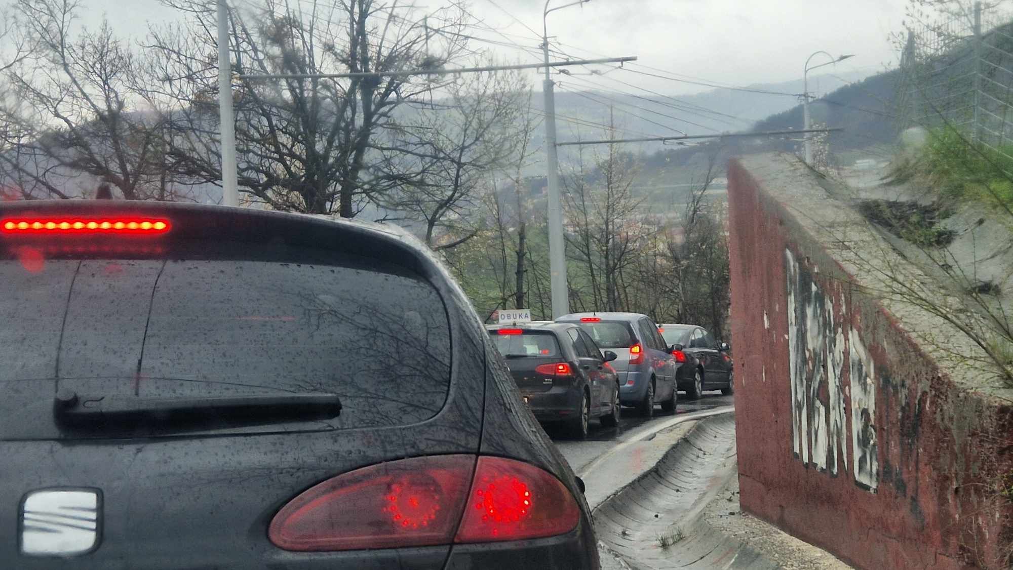 Od Vogošće do Sarajeva ništa novo: I danas ogromne gužve zbog radova 