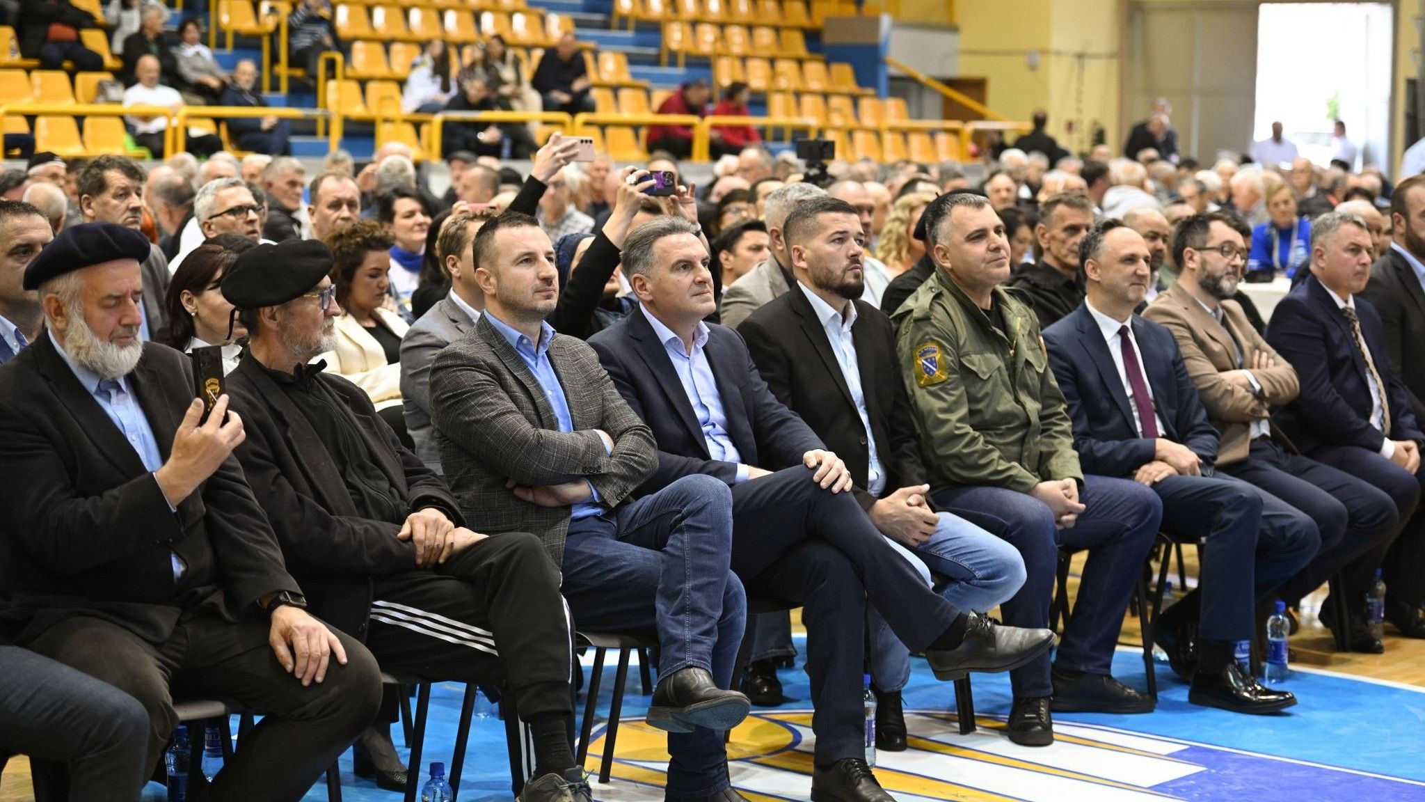 Dan Armije Republike BiH obilježen u dvorani 'Ramiz Salčin': Kakvi mi budemo takva će i Bosna biti