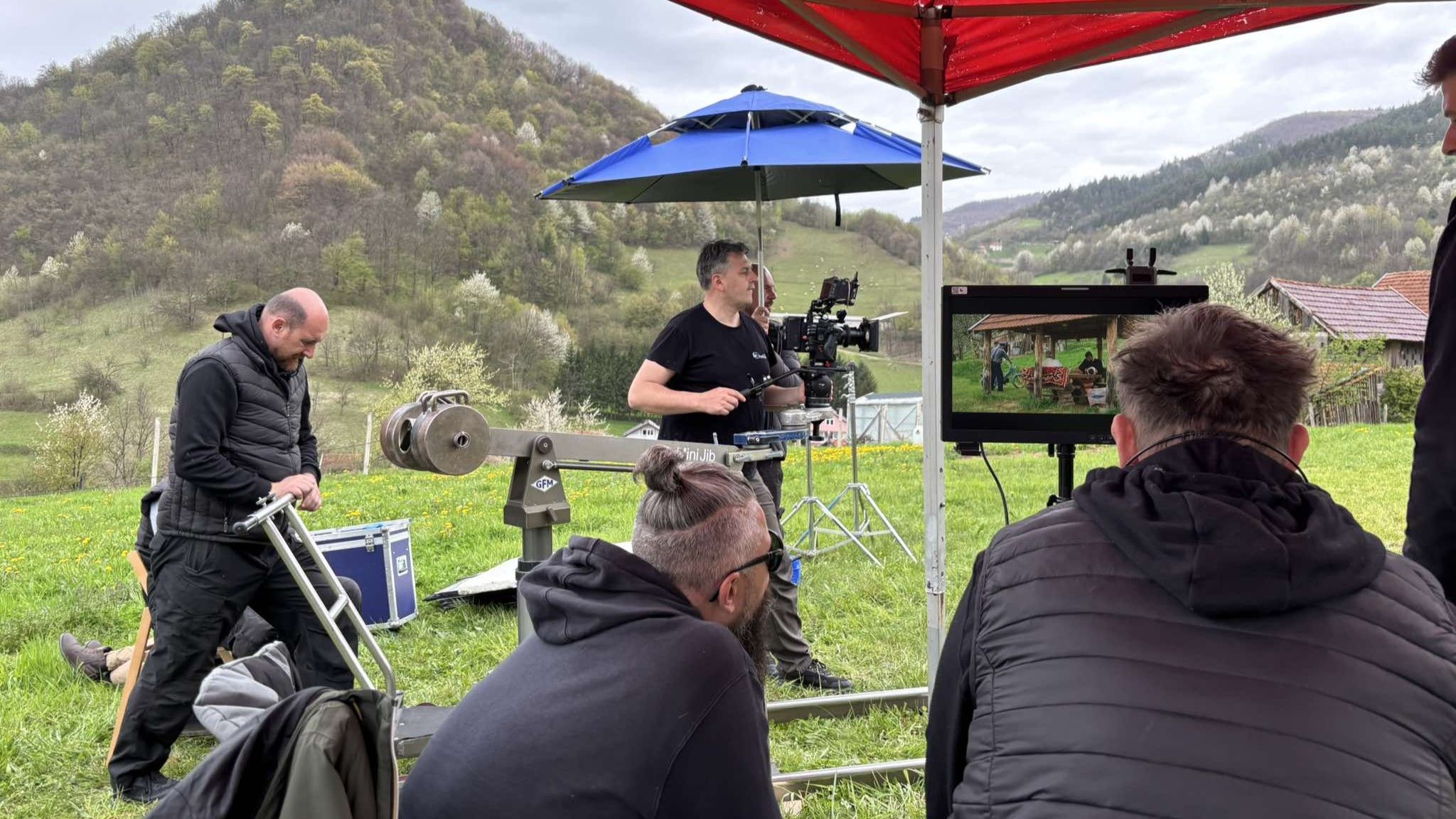 Hayat televizija posjetila je u Busovači vrijednu ekipu koja radi na snimanju filma “Testament”            
