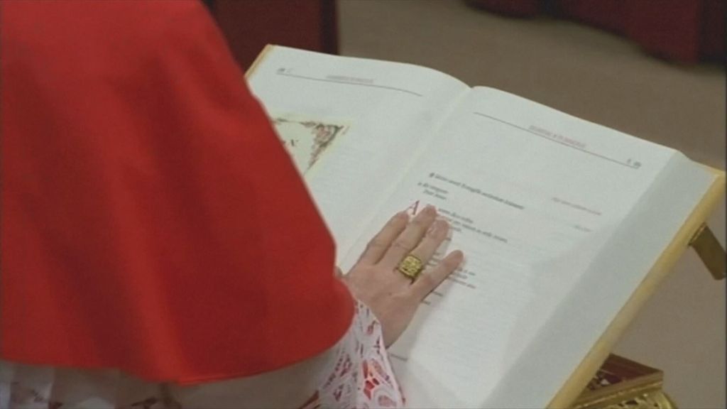 Evo šta sve prethodi bijelom dimu: Ako glasova ima dovoljno izabran je novi papa, ako ne...