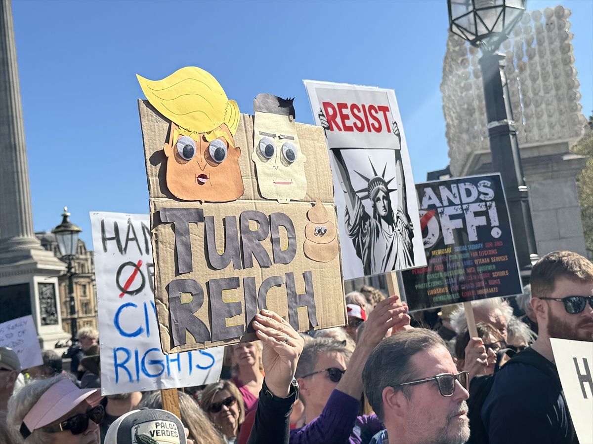 Protesti u Londonu bili su dio niza globalnih skupova koji su osudili Trumpovo vodstvo.