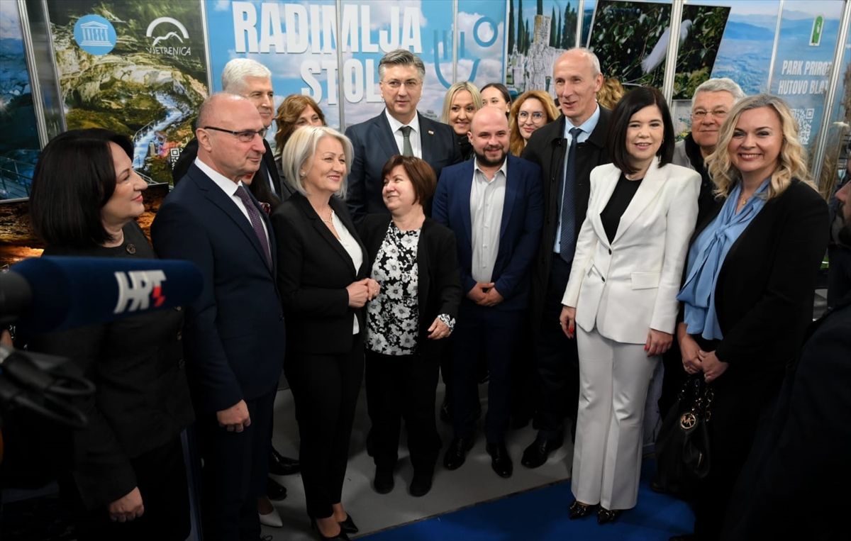 Plenković 'okrenuo ploču': Jučer tvrdio da za Dodika nema sankcija, a evo šta je danas kazao