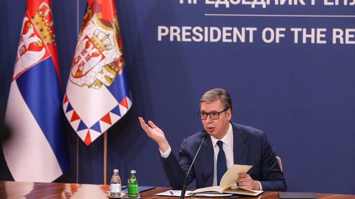 Vučić prvi put nakon dolaska iz SAD: Hodam ispred vas kao štit