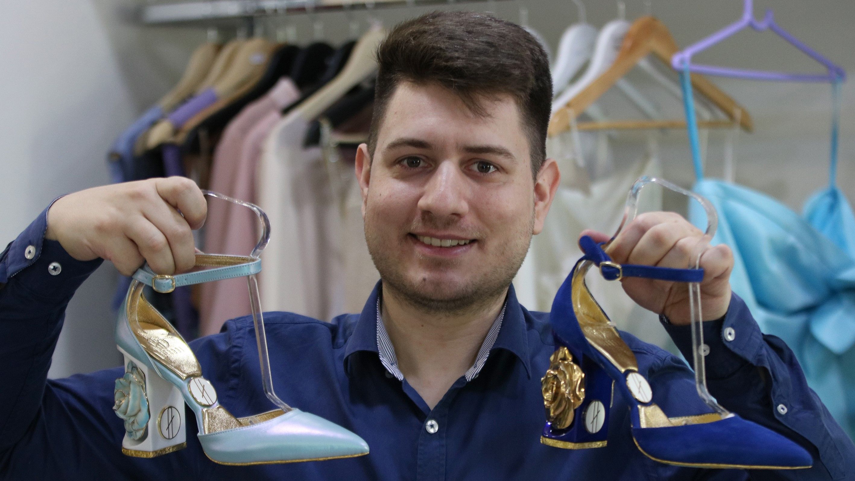 Pet godina i na desetine hiljade eura uloženo je dok prva cipela za savremenu pepeljugu nije ugledala svjetlo