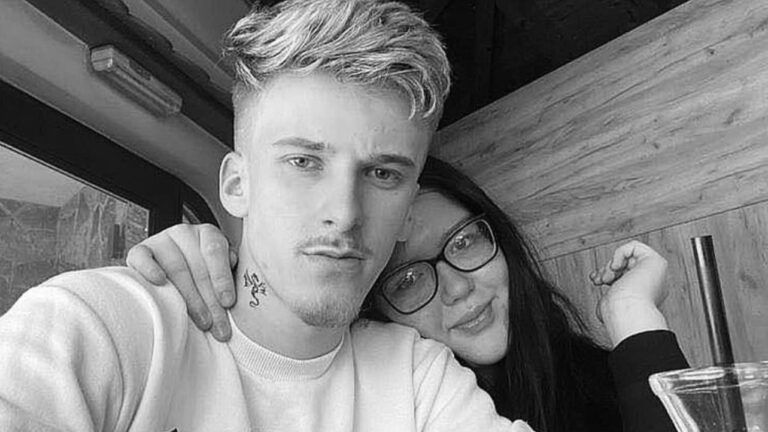 Abedin Duratović, 19-godišnji mladić iz Bosanske Otoke, podlegao je povredama zadobivenim u teškoj nesreći kod Cazina, u kojoj je život izgubila Amina Japić (17).