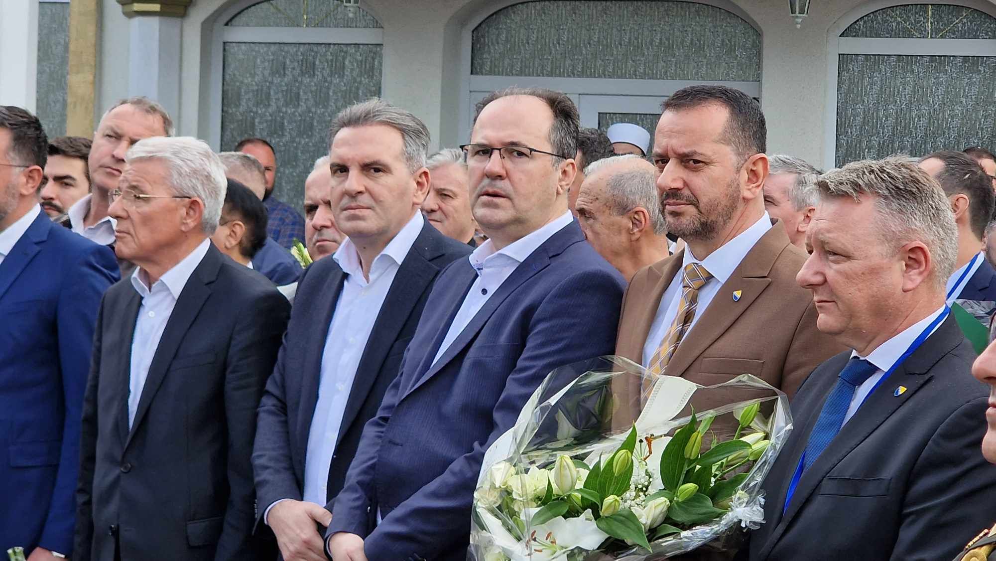 Obilježavanje 32. godišnjice zločina u Ahmićima počelo je 4. aprila, a danas je na šehidskom mezarju u Starom Vitezu proučen jasin. 