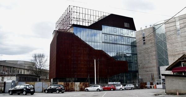 U okviru ispita bit će prikazano 12 kratkih filmova nastalih kroz rad na temu proces u žanru, ukupnog trajanja 75 minuta.