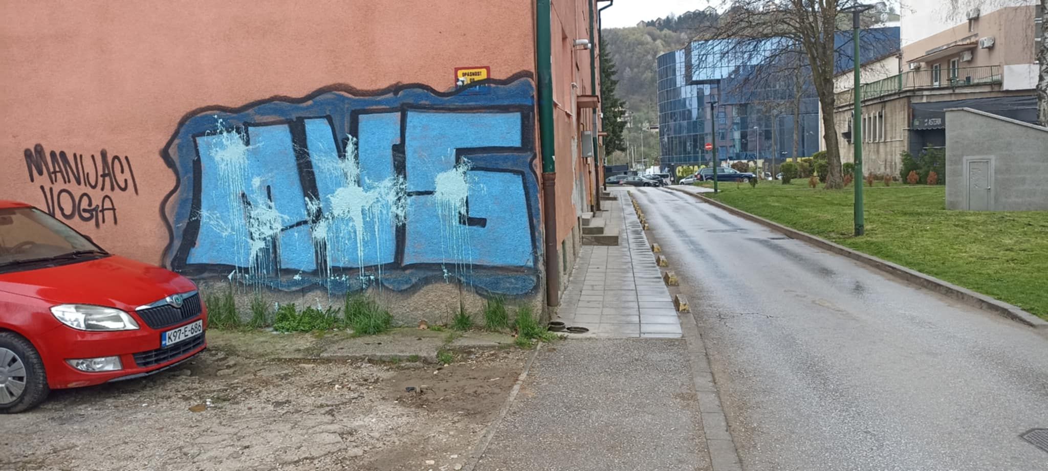 Nesankcionisanje pojedinaca dovodi do toga da se veliki broj vandala osjeća slobodno da uništava imovinu koju građani BiH plaćaju kroz poreze, jer im to prolazi bez posljedica.