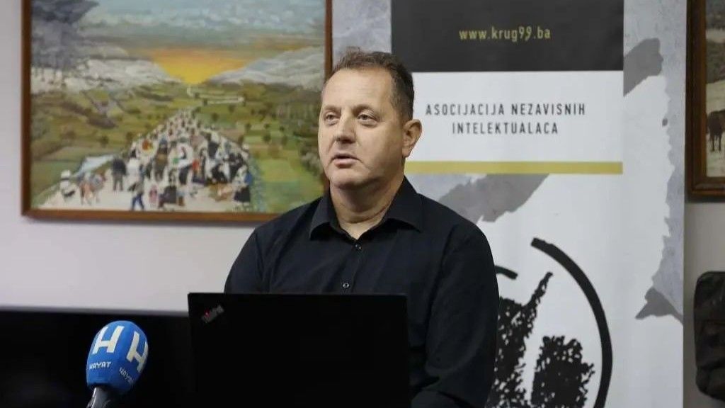 Sada kada je vidio da ga vrlo lukavi Putin vuče za nos, Trump je shvatio da mora više zauzeti saveznički stav prema Zelenskom