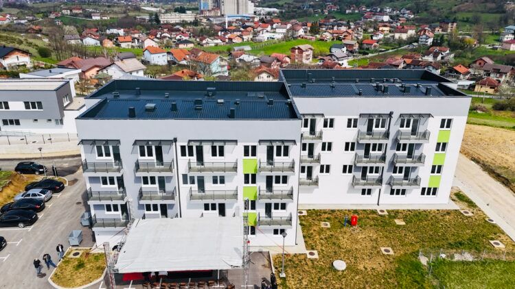 Bihać je još jedan korak bliže rješenju ovog izazova, a Federalno ministarstvo raseljenih osoba i izbjeglica nastavlja s aktivnostima na zatvaranju preostalih kolektivnih centara 