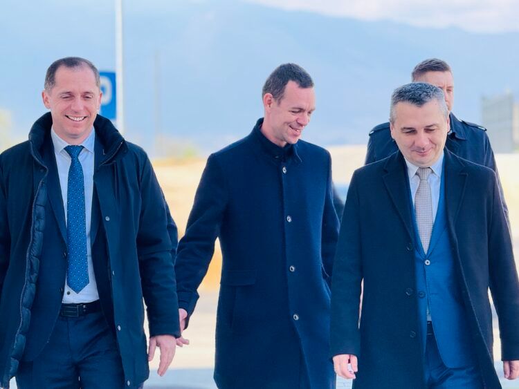 Bihać je još jedan korak bliže rješenju ovog izazova, a Federalno ministarstvo raseljenih osoba i izbjeglica nastavlja s aktivnostima na zatvaranju preostalih kolektivnih centara 