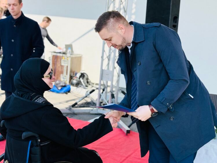 Bihać je još jedan korak bliže rješenju ovog izazova, a Federalno ministarstvo raseljenih osoba i izbjeglica nastavlja s aktivnostima na zatvaranju preostalih kolektivnih centara 