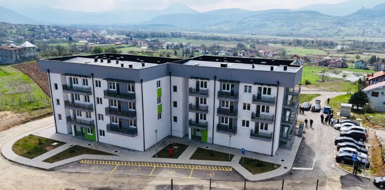 Bihać je još jedan korak bliže rješenju ovog izazova, a Federalno ministarstvo raseljenih osoba i izbjeglica nastavlja s aktivnostima na zatvaranju preostalih kolektivnih centara 