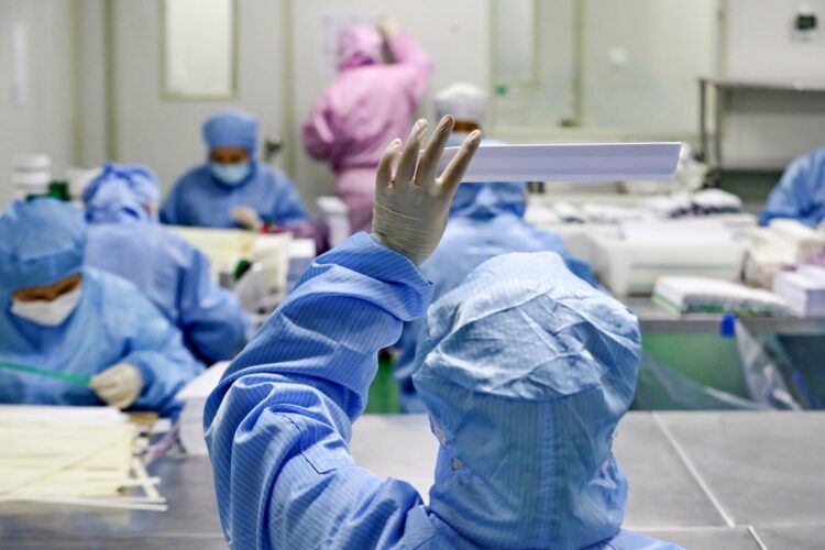 Zaraženi pacijenti bili su negativni na COVID i gripu, a liječnici navodno pišu dijagnozu kao "akutna infekcija gornjih dišnih puteva neodređenog porijekla".