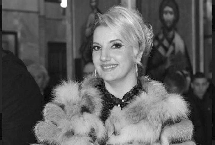 Komšije para kažu da su ih ponekad viđali u ulazu zgrade i da su djelovali normalno.