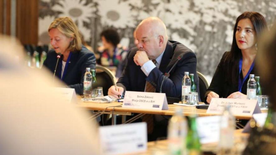 Aggeler: BiH u najtežoj ustavnoj krizi od rata, međunarodna zajednica ne treba nametati rješenja