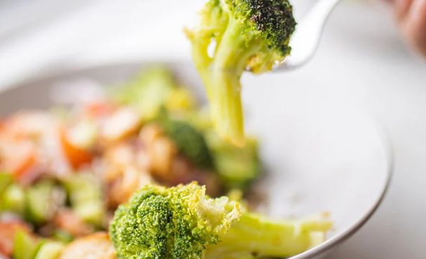 Novo istraživanje pokazalo je da povećanje unosa određenih namirnica bogatih kalijem može imati veći utjecaj na regulaciju krvnog pritiska nego smanjenje unosa soli.