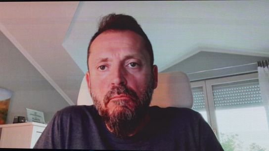 Večerašnji gost u emisiji '7Plus' bio je poznati novinar, kolumnista i aktivista Dragan Bursać  sa kojim smo razgovali o politčkim aktuelnostima 