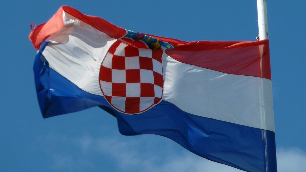 Dan žalosti označava se obaveznim isticanjem zastave Hrvatske na pola koplja