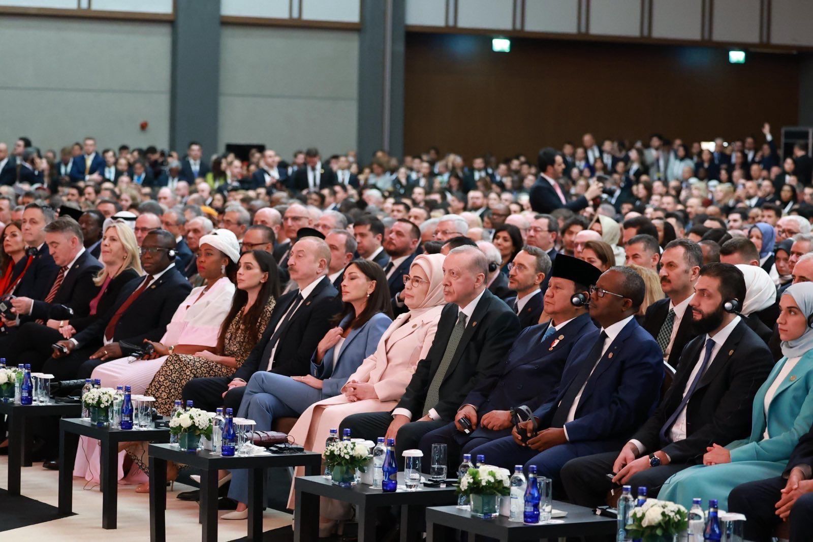 Obznanio je kako je objavljena publikacija govora predsjednika Turske s Foruma ističući kako je „pravedniji svijet moguć“