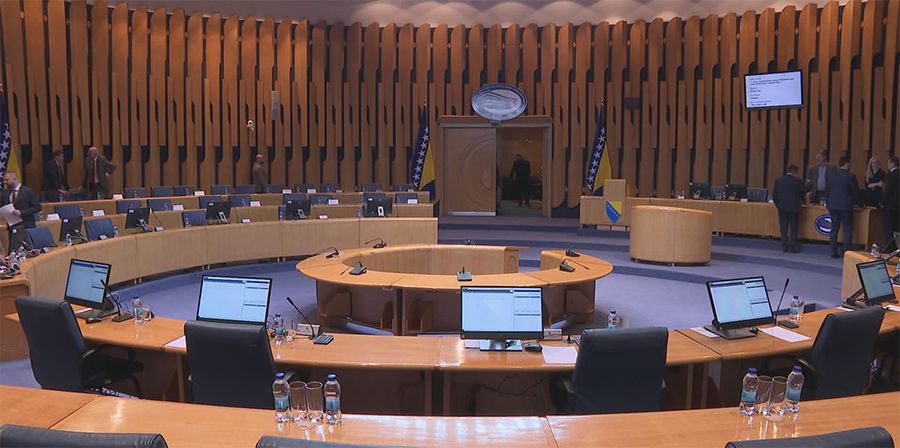 Novi domaći zadatak je antiustavni Izborni zakon i bilo bi pogubno da dobije podršku u Domu naroda i da se o njemu glasa u Zastupničkom domu,