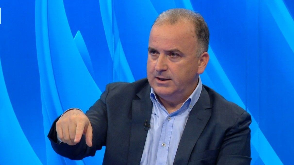 Samo sprovedite Zakon o uplatama prihoda na jedinstveni račun i Sporazum iz 2017. koji su potpisali Zvizdić i Cvijanović, naveo je Đonlagić