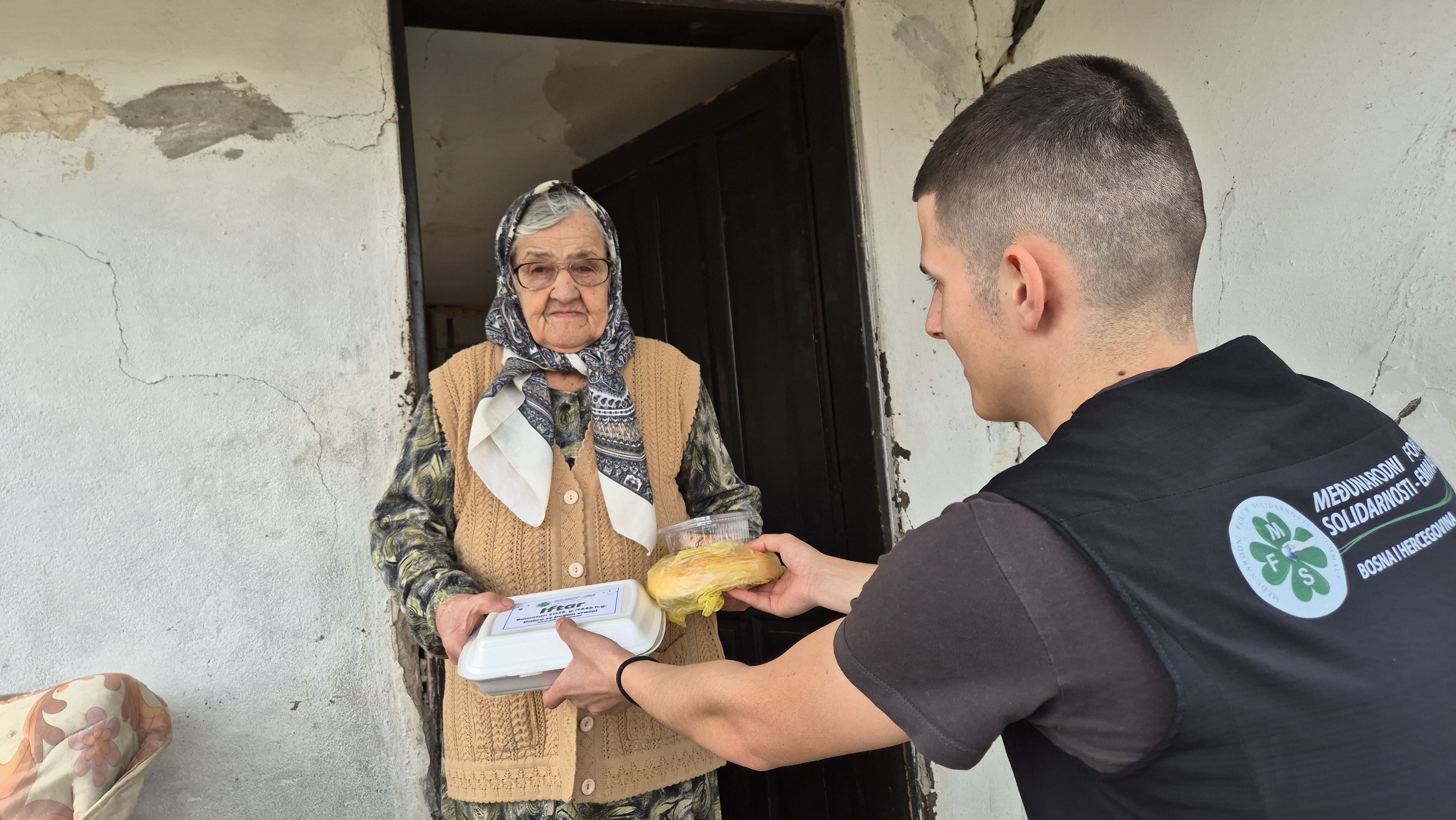 Poseban fokus stavljen je na djecu i jetime, kojima su obezbijeđeni bajramluci i posebne radosti, donoseći osmijehe na njihova lica.