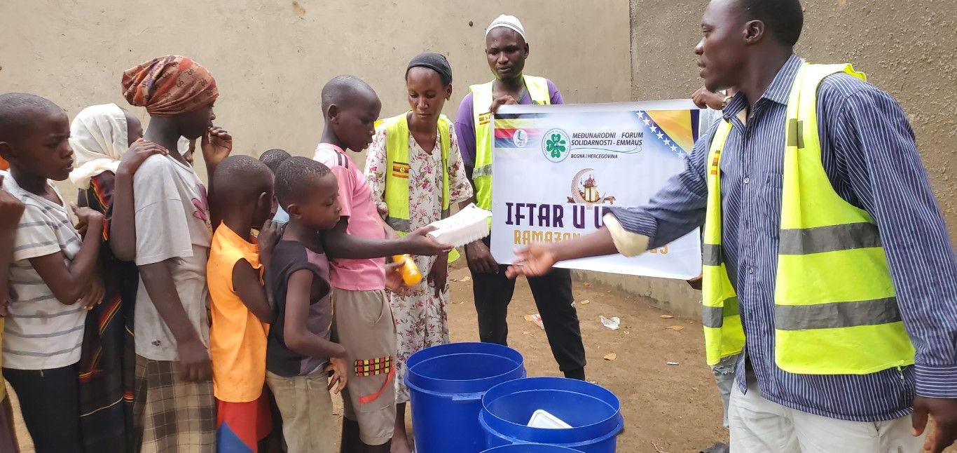 Poseban fokus stavljen je na djecu i jetime, kojima su obezbijeđeni bajramluci i posebne radosti, donoseći osmijehe na njihova lica.