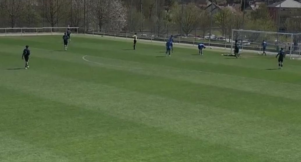 Mladi veznjak nedavno je debitovao i za U21 reprezentaciju Bosne i Hercegovine, gdje je postigao gol i time postao najmlađi debitant i strijelac u historiji mlade selekcije.