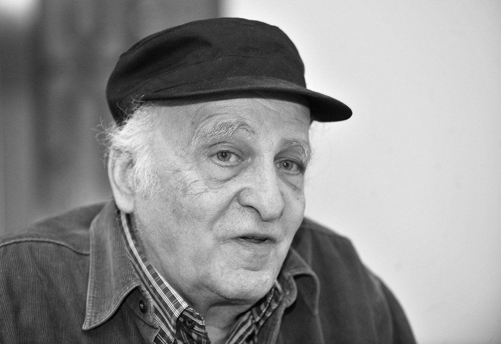 Poznati književnik Filip David preminuo je u 84. godini, saopćilo je Udruženje za kulturu, umjetnost i međunarodnu saradnju Adligat.