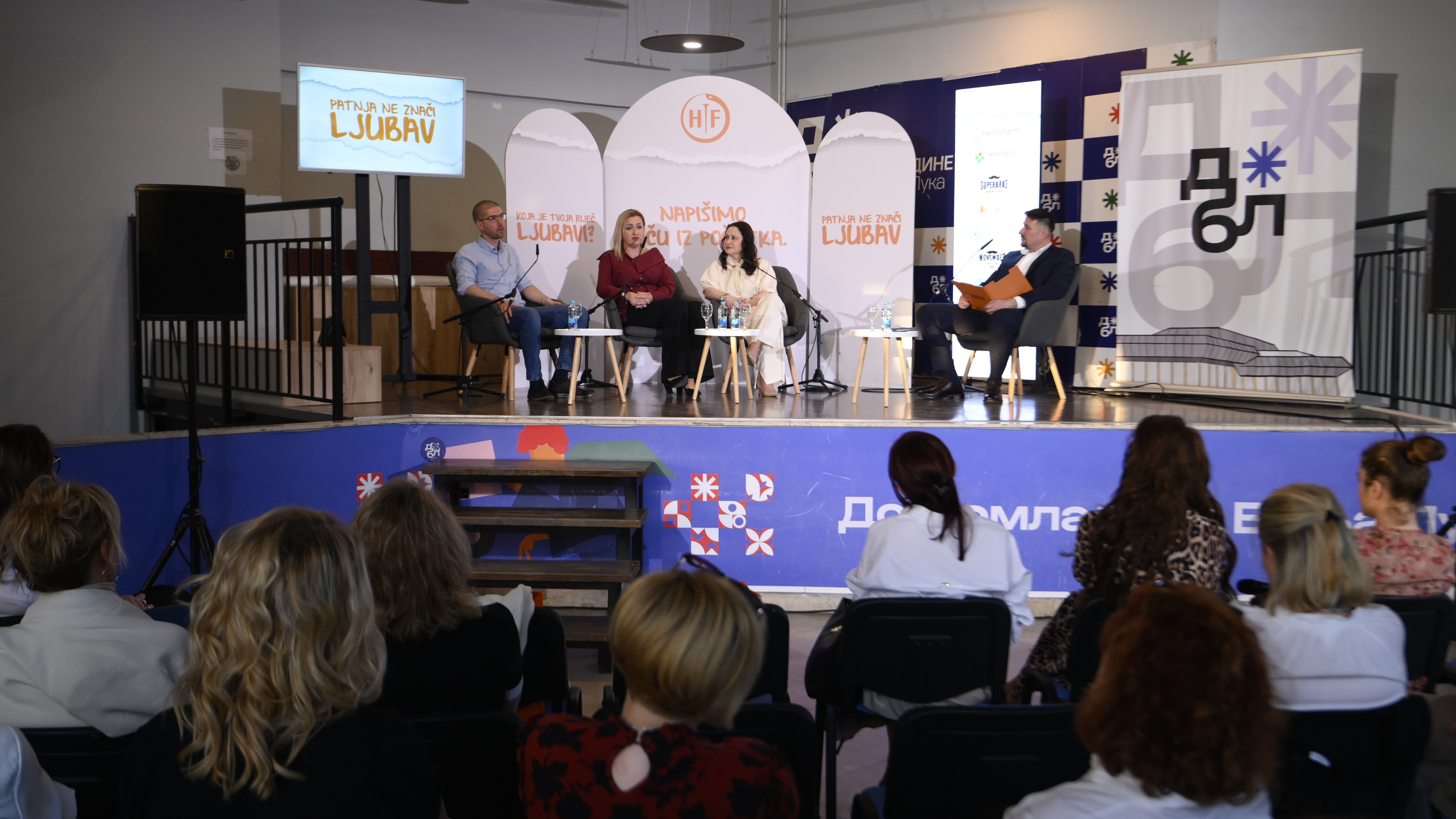 Panel diskusija 'Napišimo priču iz početka': Nasilje uglavnom počinje suptilno, a završava ozbiljno