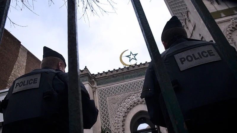 Macron nakon brutalnoj ubistva u džamiji podržao muslimane: Ubica još u bijegu
